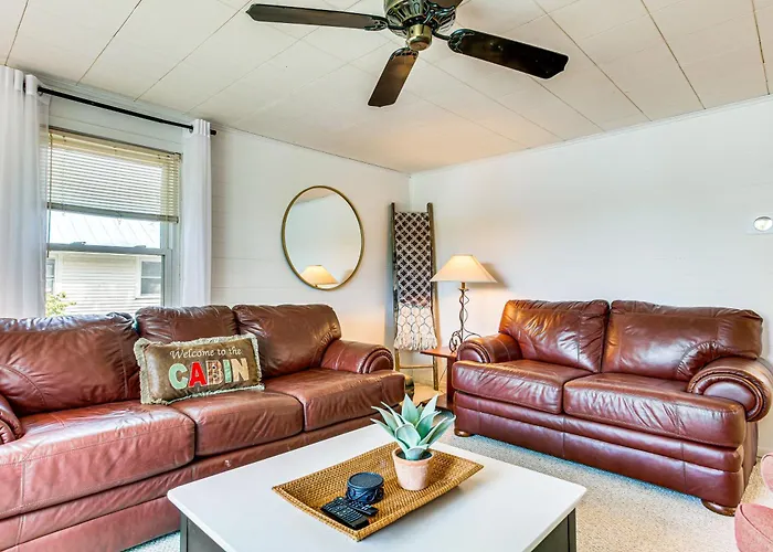 Holiday home Lakefront W/ Patio In Havana! *