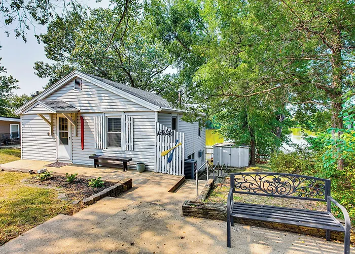 Lakefront W/ Patio In Havana! Сasa de vacaciones *